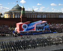 «Против России развязали настоящую войну». Путин выступил на параде Победы в Москве