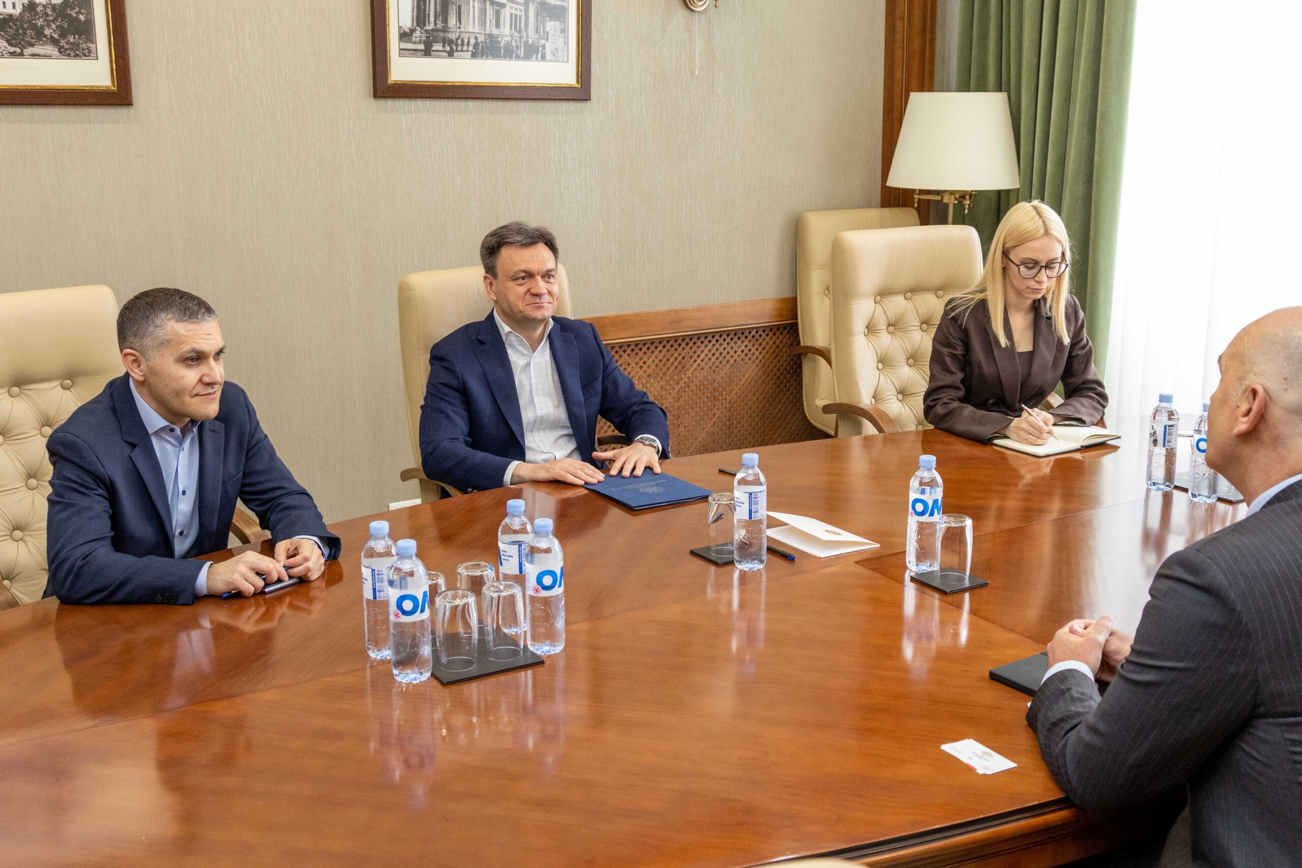 NM Espresso: в Молдове вспоминали жертв депортаций, электросчетчики становятся умными, а министр Продан критикует мэрию