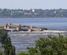 Cel puțin 16 mii de oameni și-au pierdut casele, după distrugerea barajului Kakhovka. Zelenski: „Catastrofa nu va opri Ucraina”