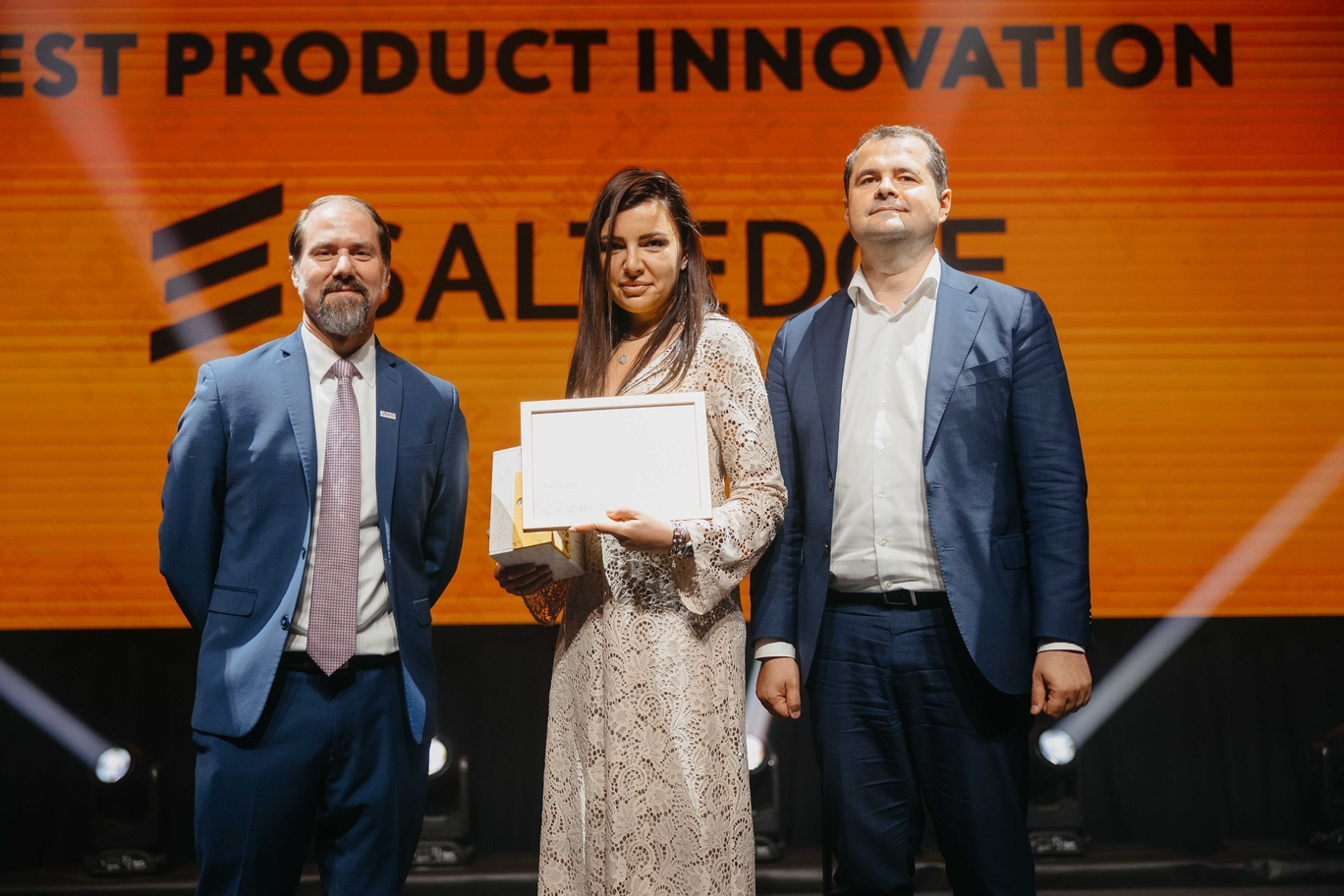 Antreprenorii din domeniile tech și creativ s-au ales cu premii și recunoaștere internațională. Iată cine sunt câștigătorii Moldova Innovation Awards