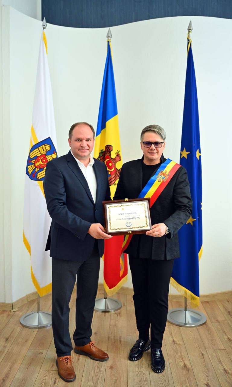 FOTO Fuego a primit Ordinul de Onoare al orașului Chișinău: „Iubesc Moldova, publicul de aici”
