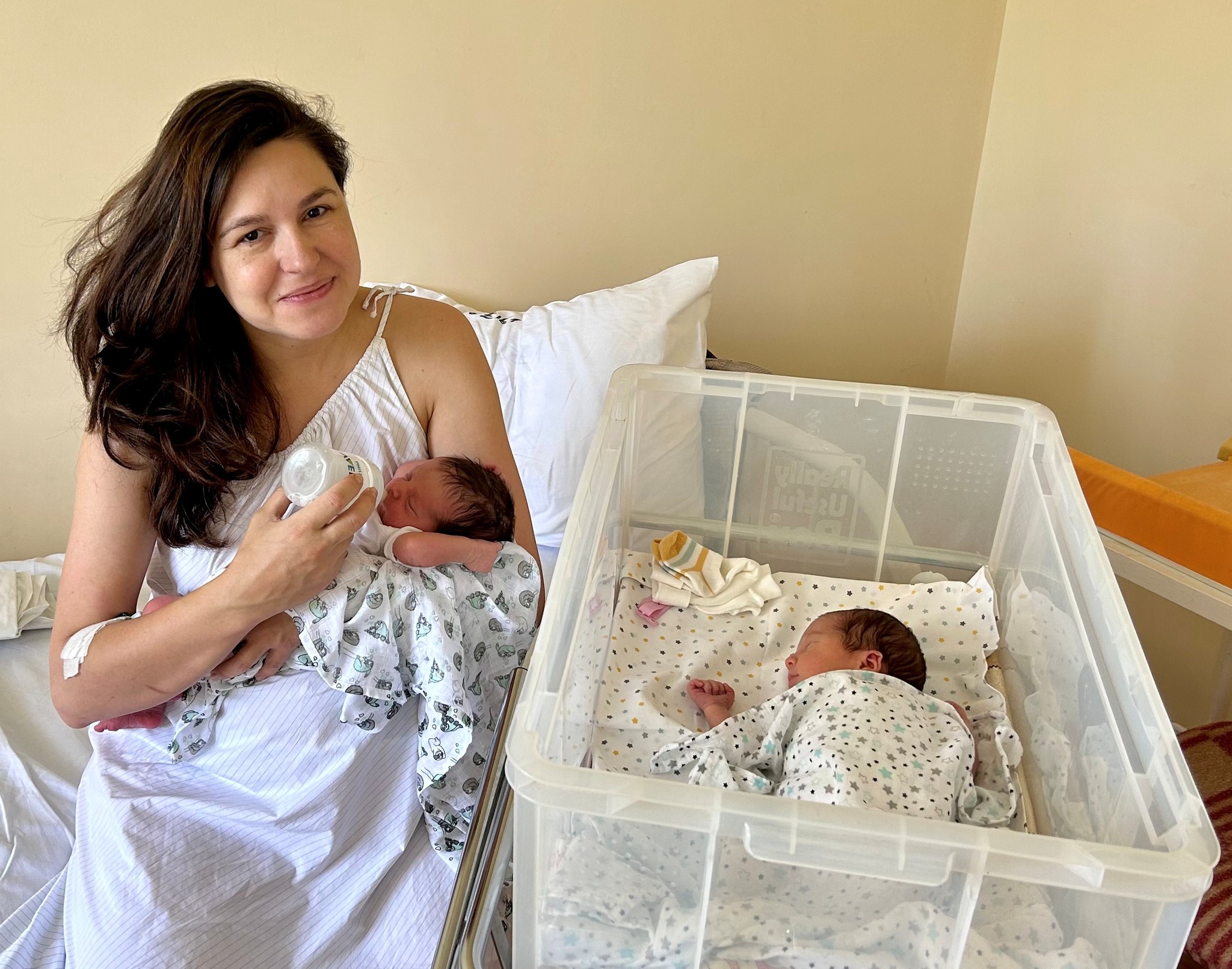 FOTO „Fenomen rar întâlnit”. O maternitate din Chișinău a înregistrat un număr surprinzători de gemeni timp de o săptămână