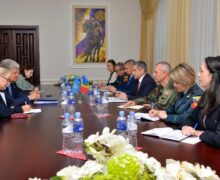 Глава минобороны обсудил с представителем ООН участие молдавских военных в миротворческих миссиях