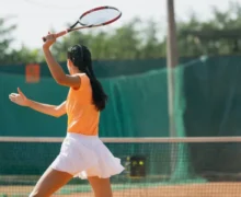 UPDATE Antrenor de la o școală de tenis din Chișinău, cercetat penal pentru că a hărțuit sexual o minoră