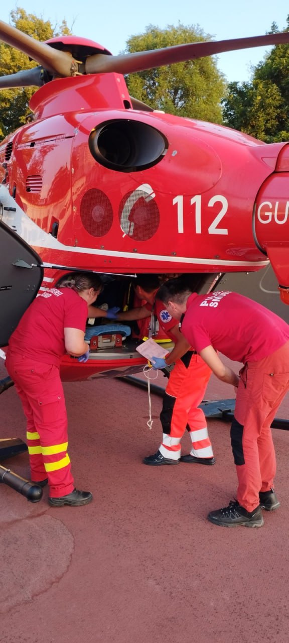 FOTO Intervenție cu elicopterul SMURD pentru o fetiță de 4 ani din Vulcănești: a suferit un stop cardio-respirator