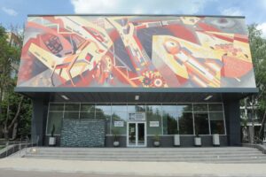 (ФОТО) На здании Техуниверситета Молдовы появилась новая фреска