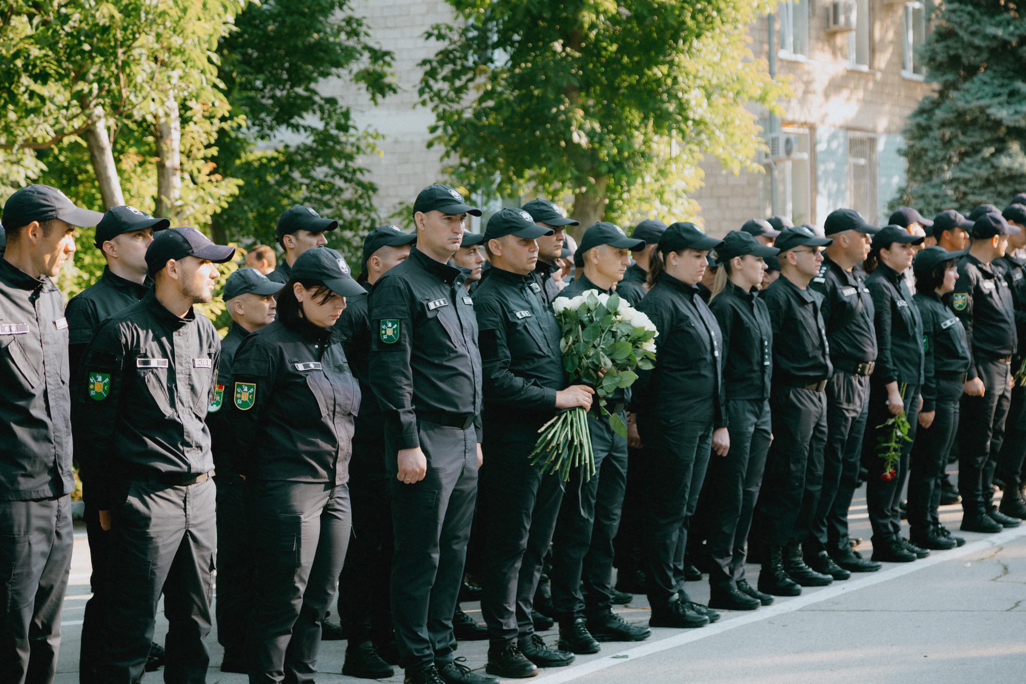 Polițistul Serghei Muntean, condus pe ultimul drum ca un erou. Imagini de la înmormântare