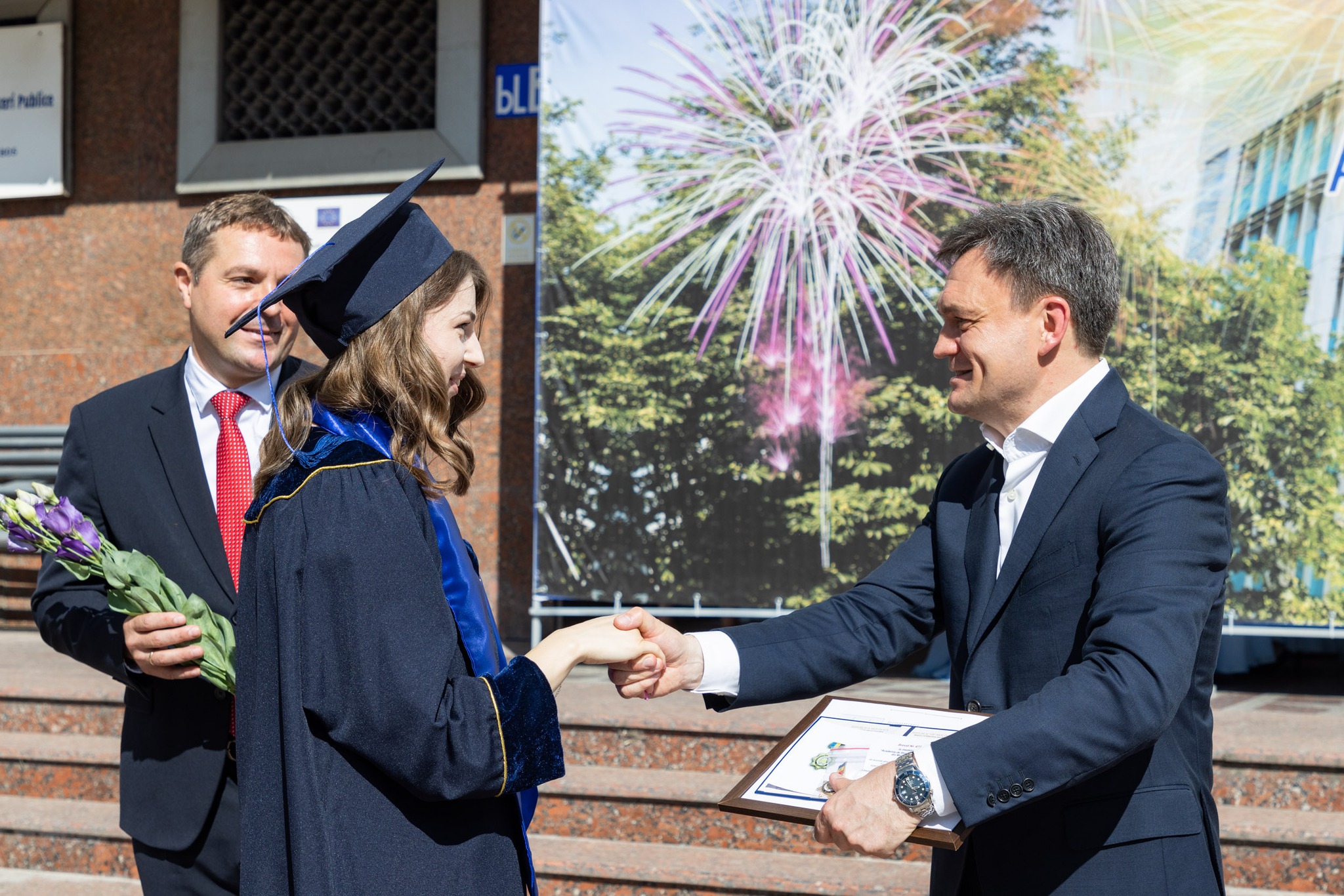 (ФОТО) «Молдове нужны профессионалы, способные изменить общество». Речан обратился к выпускникам ASEM