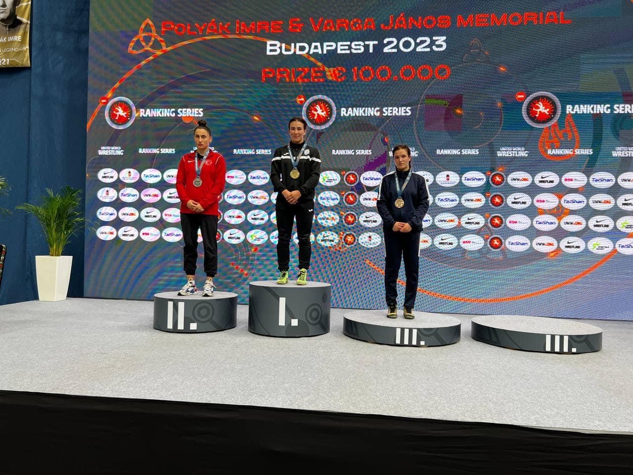 FOTO Aur și bronz pentru Moldova. Sportivii Irina Rîngaci și Victor Ciobanu, cu medalii la un turneu din Ungaria