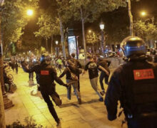 Во Франции задержали более 700 человек за пятую ночь беспорядков