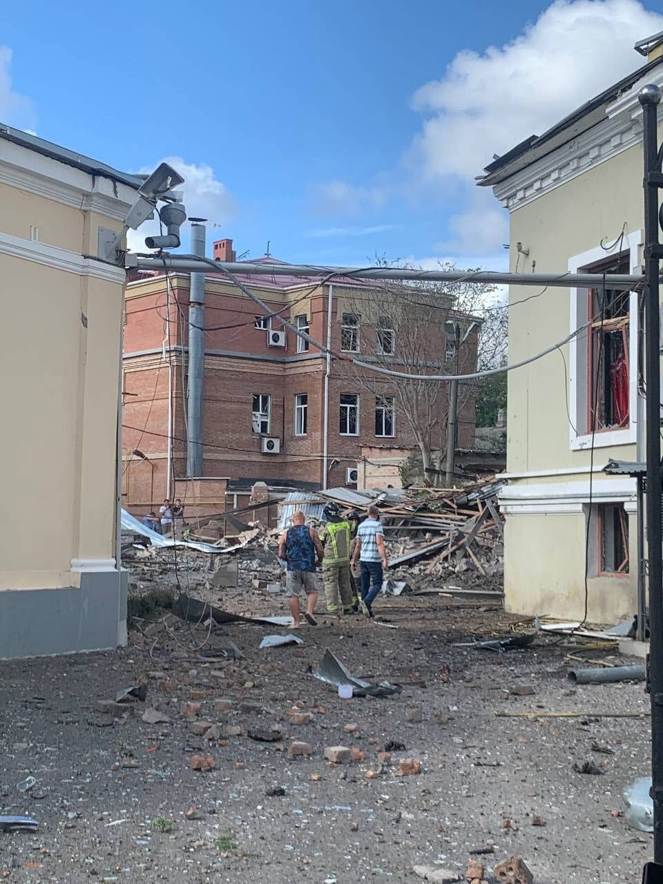 (ФОТО, ВИДЕО) Взрыв в Ростовской области. Пострадали более десяти человек