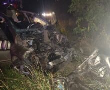 (ФОТО) В Чимишлии автомобиль врезался в повозку. Водитель погиб на месте