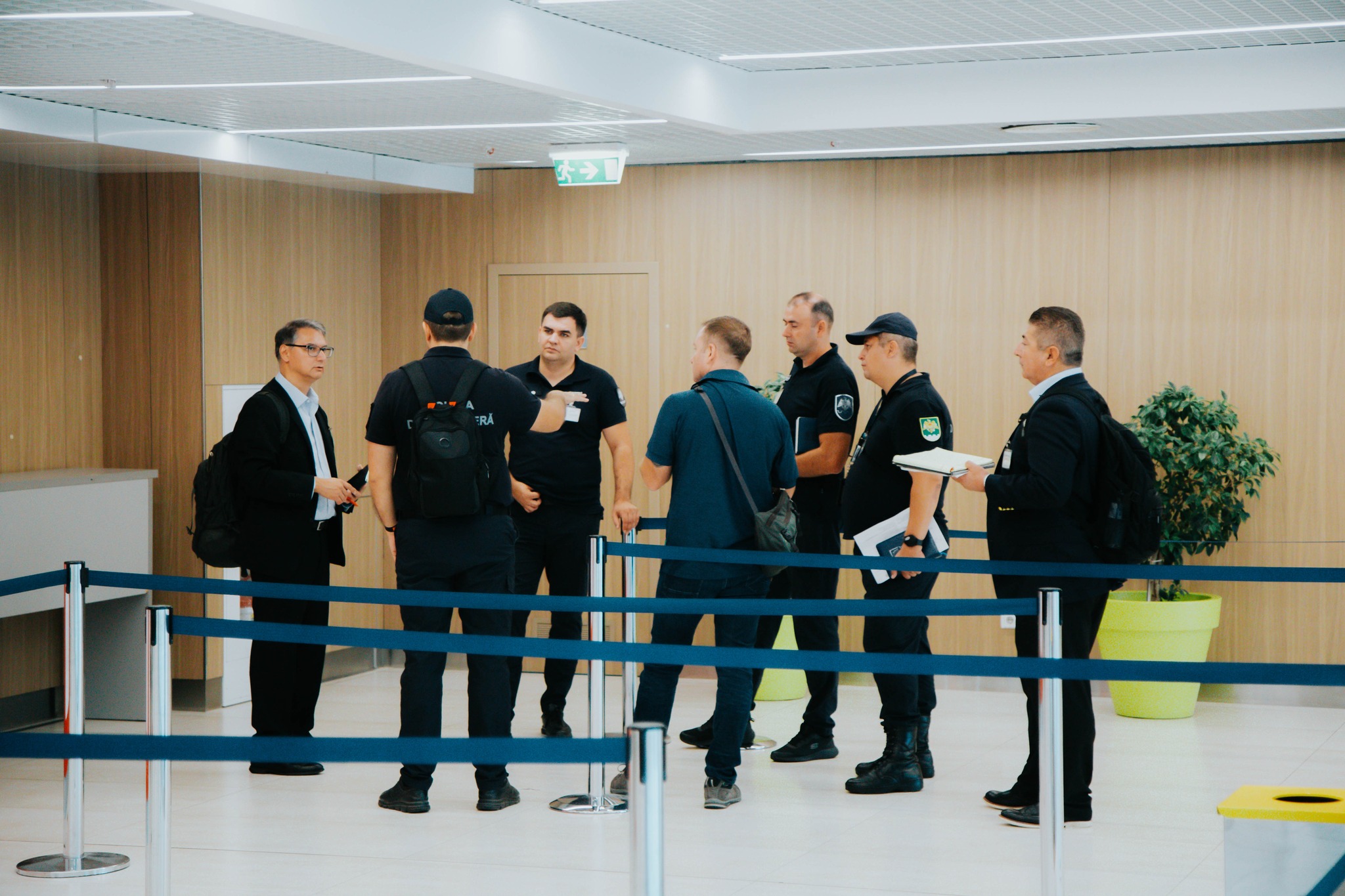 (ФОТО) Сотрудники погранично-таможенной службы США проинспектировали аэропорт Кишинева