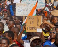 В Нигере опасаются гражданской войны. Франция начала эвакуировать своих граждан