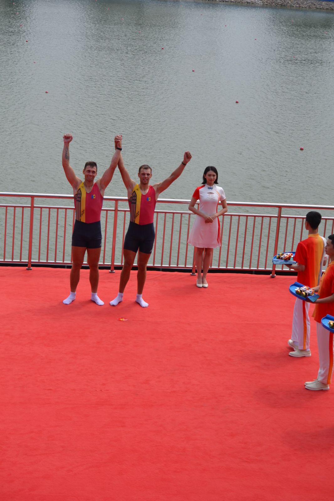 FOTO Medalii de bronz în China pentru doi studenți moldoveni: au participat la Jocurile Mondiale Universitare 2023