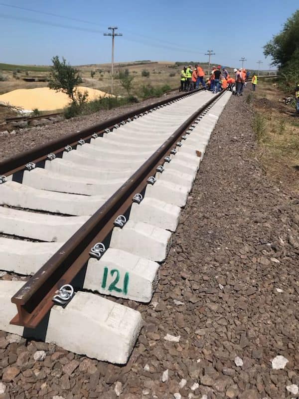 FOTO Accidentul feroviar din Găgăuzia: 50 de angajați ai CFM lucrează la înlăturarea consecințelor