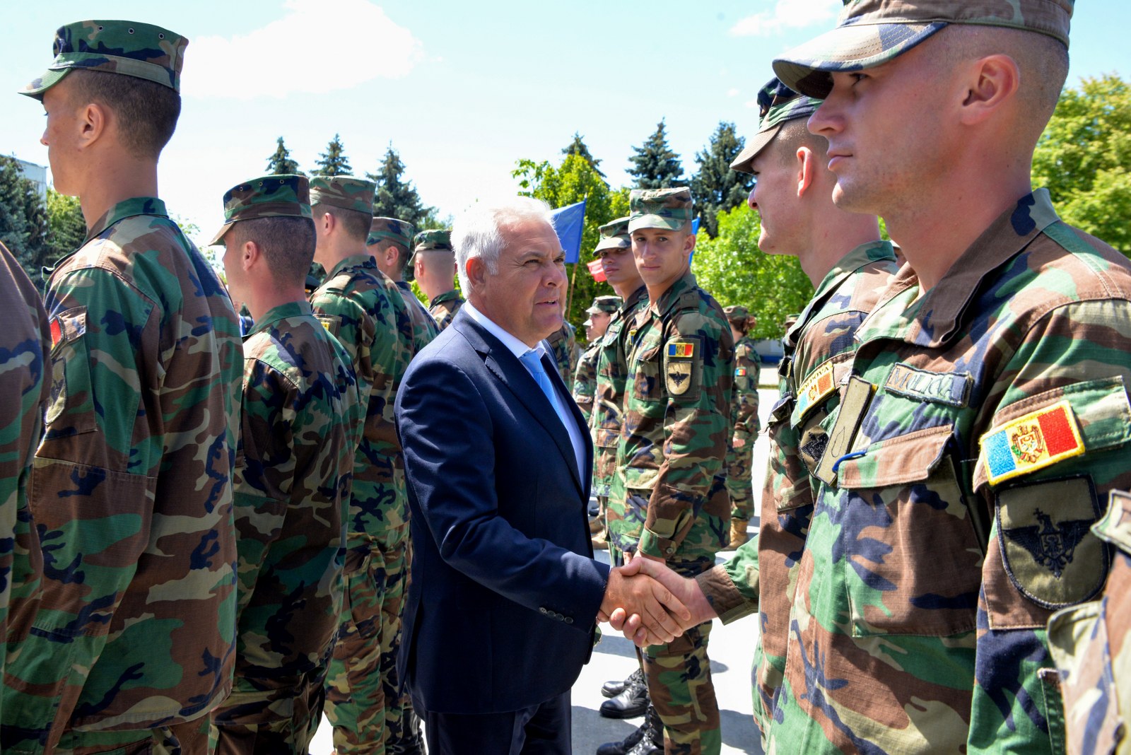 Armata din Moldova, modernizată cu sprijinul României: a primit echipamente de protecție balistică și autoturisme
