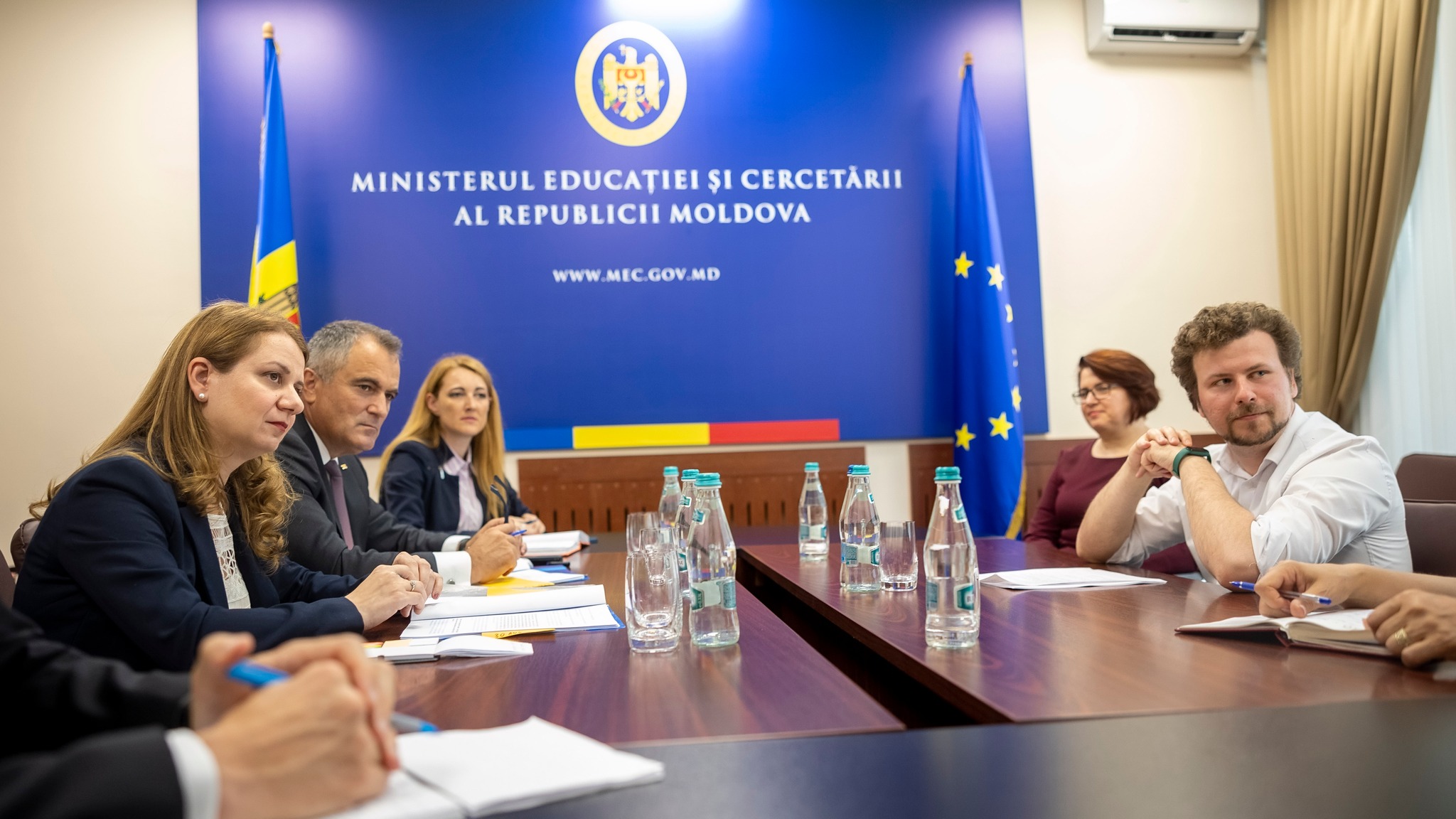 Ministra Educației din România, la Chișinău: a vorbit cu Perciun, reprezentanții USM și a fost la Muzeul Național de Istorie
