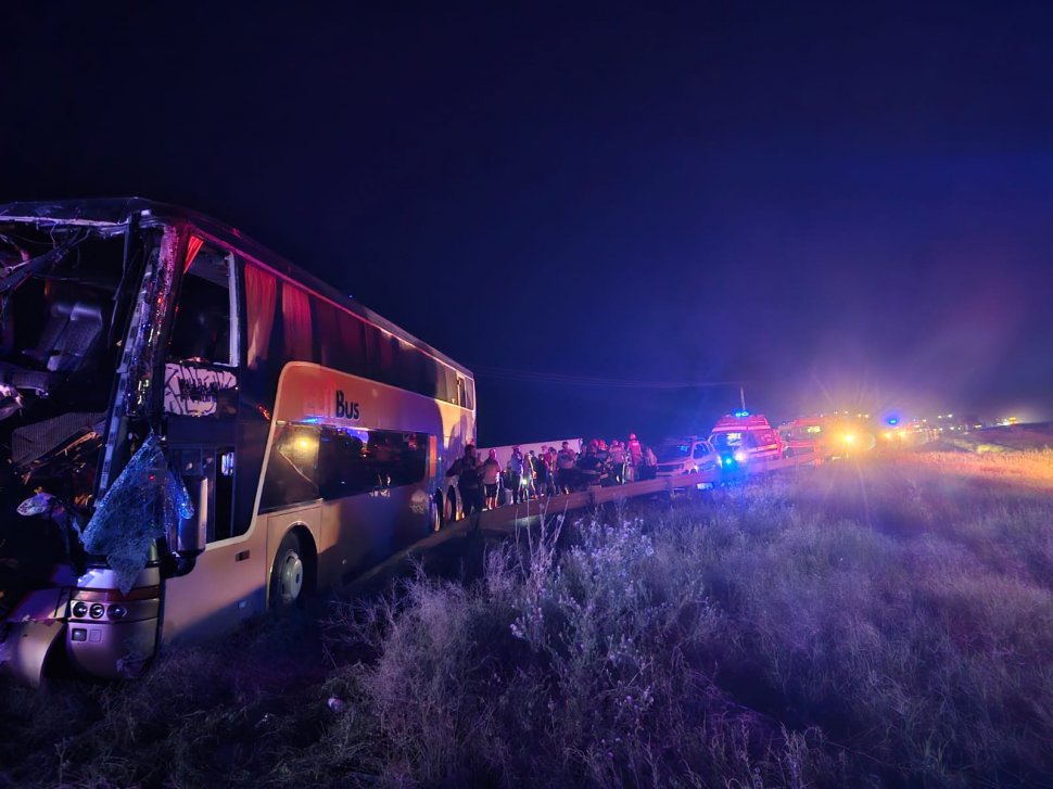 (ФОТО) В Румынии автобус с гражданами Молдовы попал в ДТП. Пострадали более 20 человек