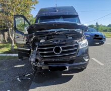 Accident în România cu un microbuz de pe ruta Chișinău-București. Sunt răniți