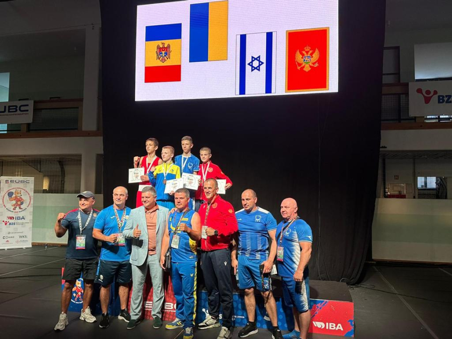 Молдавские боксеры завоевали серебро и бронзу на чемпионате Европы среди юниоров