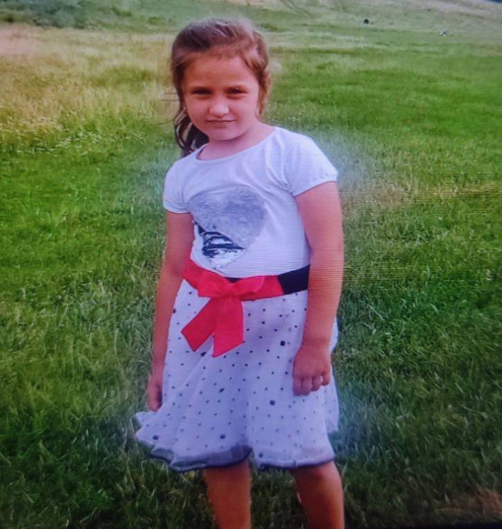 Fetiță de 7 ani din satul Recea, raionul Râșcani - căutată cu disperare. Poliția cere ajutor pentru găsirea copilei
