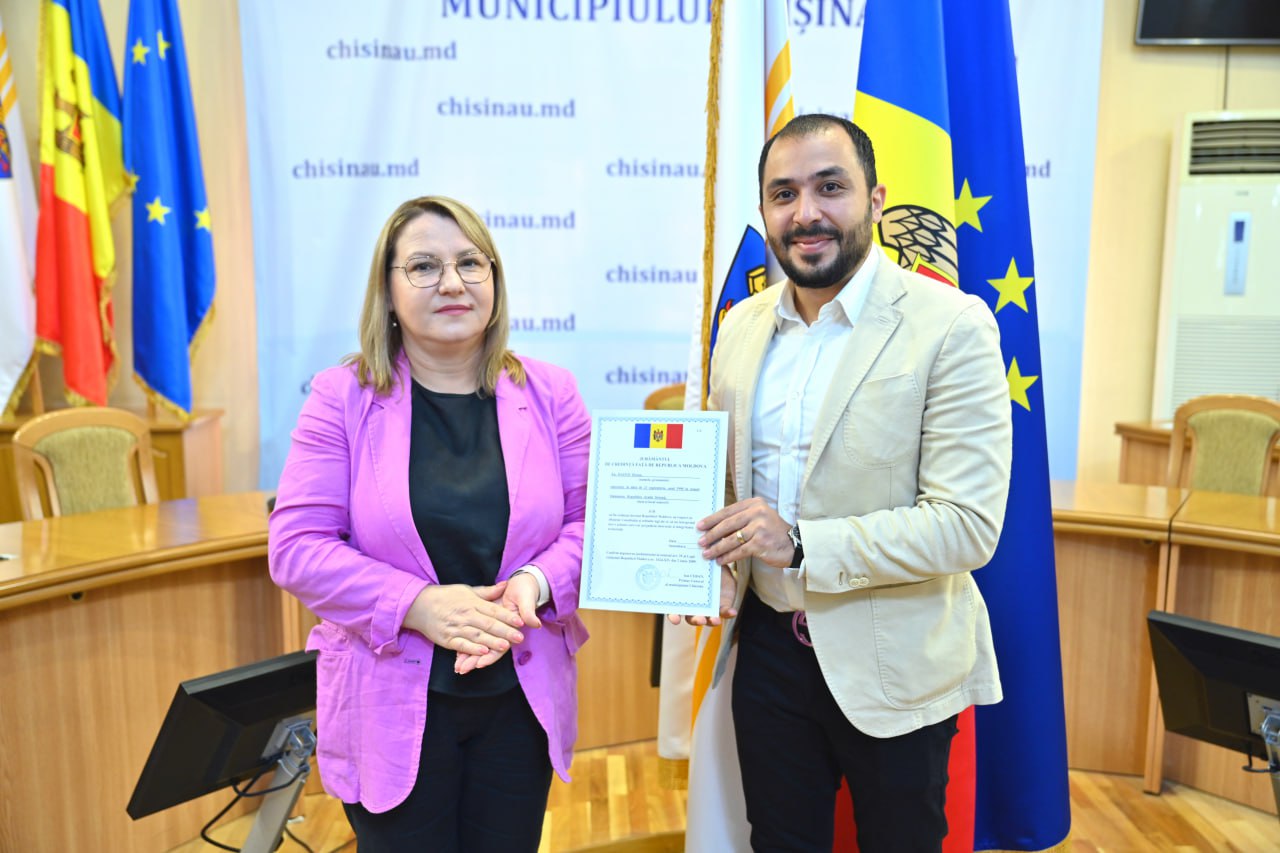FOTO 17 persoane din diferite colțuri ale lumii au obținut cetățenia Republicii Moldova