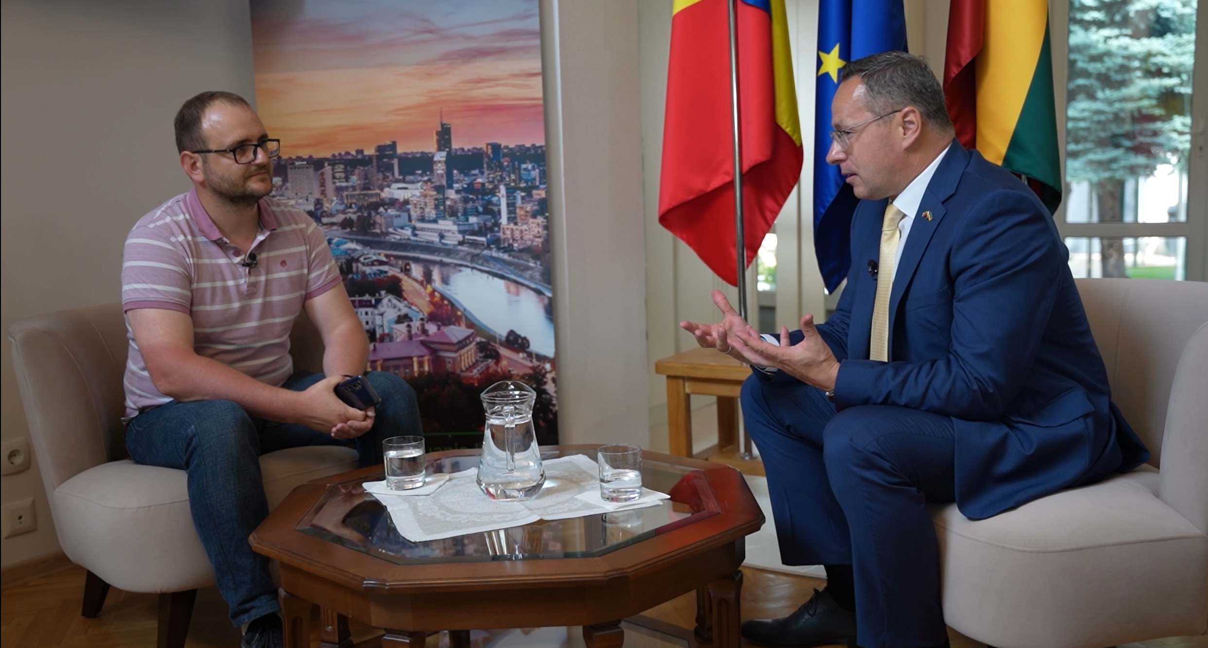 (VIDEO) „Maia Sandu – icoana transformărilor europene”. Interviu NM cu președintele Comisiei pentru Afaceri Externe a Seimas-ului din Lituania