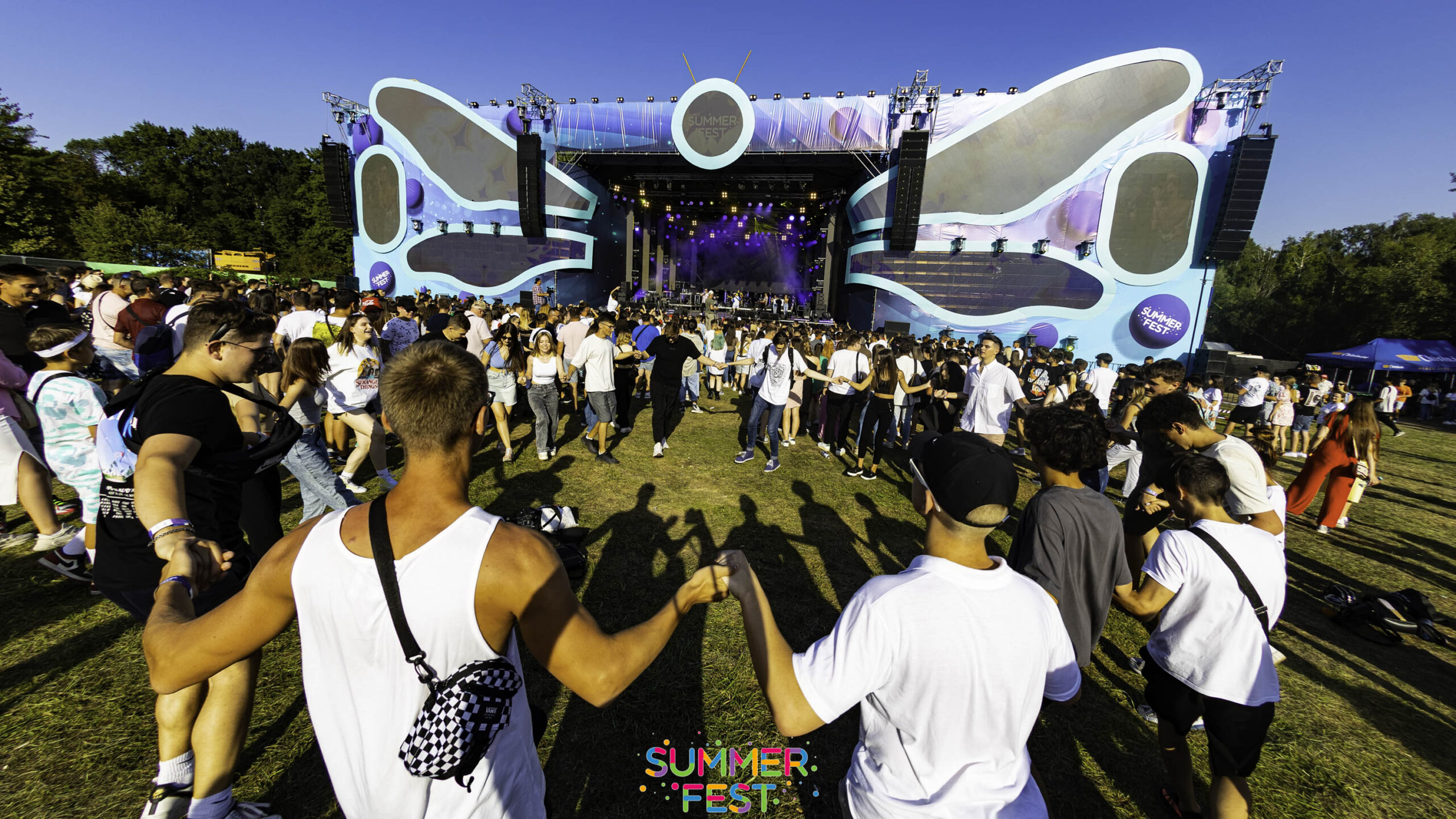 Не пропусти Summer Fest 2023. Топовые артисты, фуд-зоны и развлечения для всей семьи!
