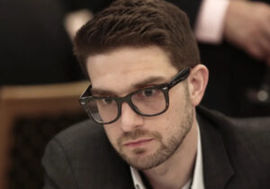 Alex Soros pentru Politico: Soros nu se retrage din Europa