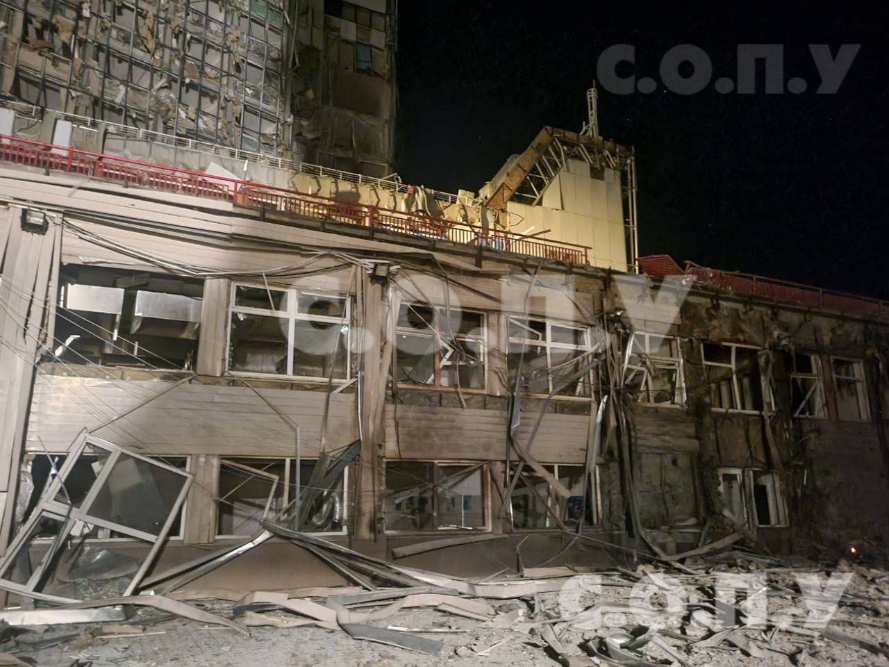 FOTO Odesa, atacată cu rachete și drone noaptea trecută: o femeie a fost rănită, iar infrastructura avariată