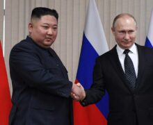 Бронепоезд лидера КНДР прибыл в Россию. США грозят санкциями, если Путин и Ким Чен Ын договорятся о поставках оружия