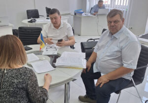 Кандидат от Национал-либеральной партии Роман Михаеш подал документы для участия в выборах мэра Кишинева