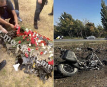 (ВИДЕО) Десятки людей возложили цветы к месту аварии, в которой умер водитель и пассажир мотоцикла