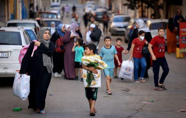 ХАМАС призывает жителей Газы не подчиняться приказу Израиля покинуть север сектора. В ООН говорят, что эвакуация приведет к катастрофе