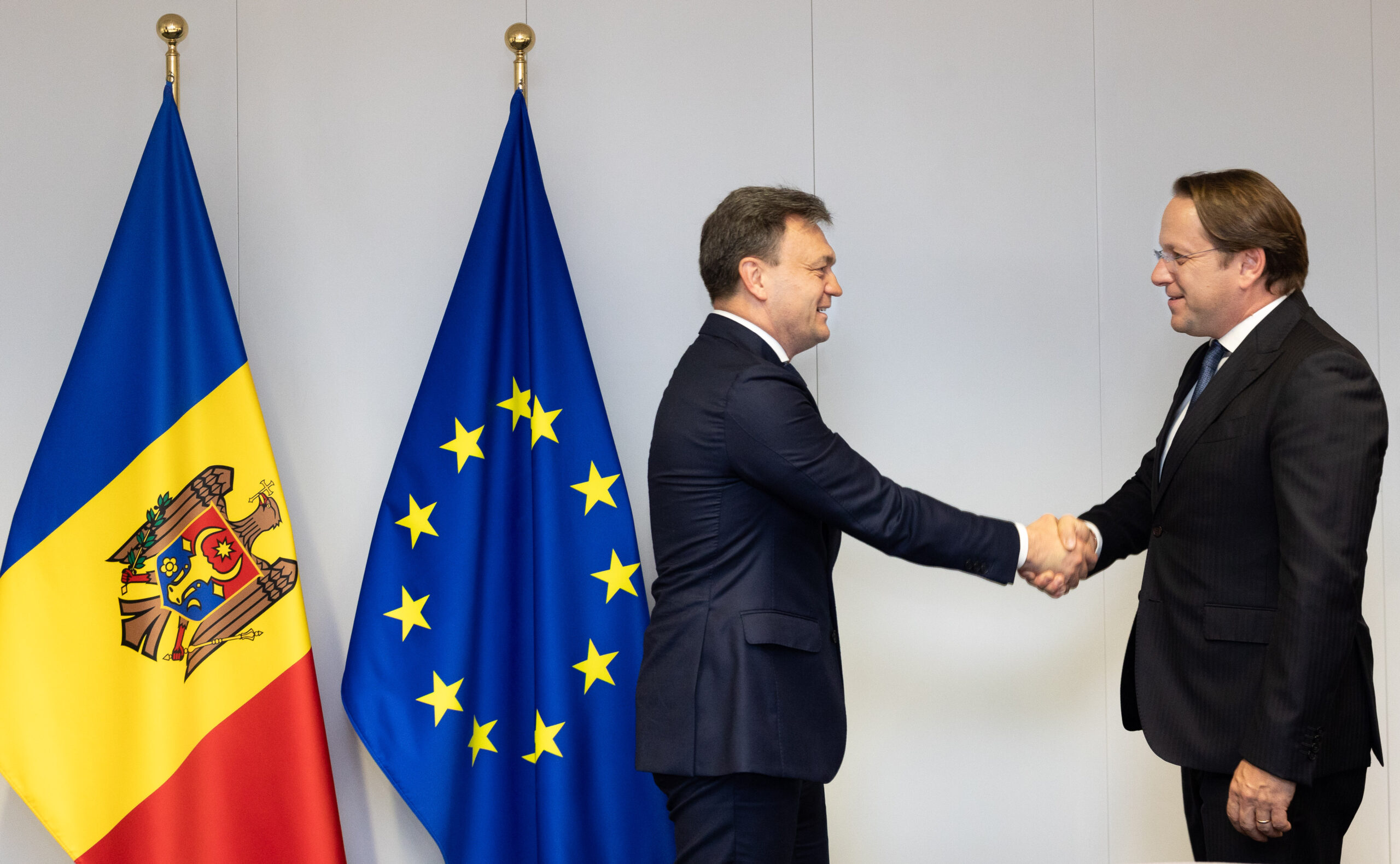 FOTO Dorin Recean s-a întâlnit cu Josep Borrell și Olivér Várhelyi, la Bruxelles: „Viitorul Moldovei este în Uniunea Europeană”