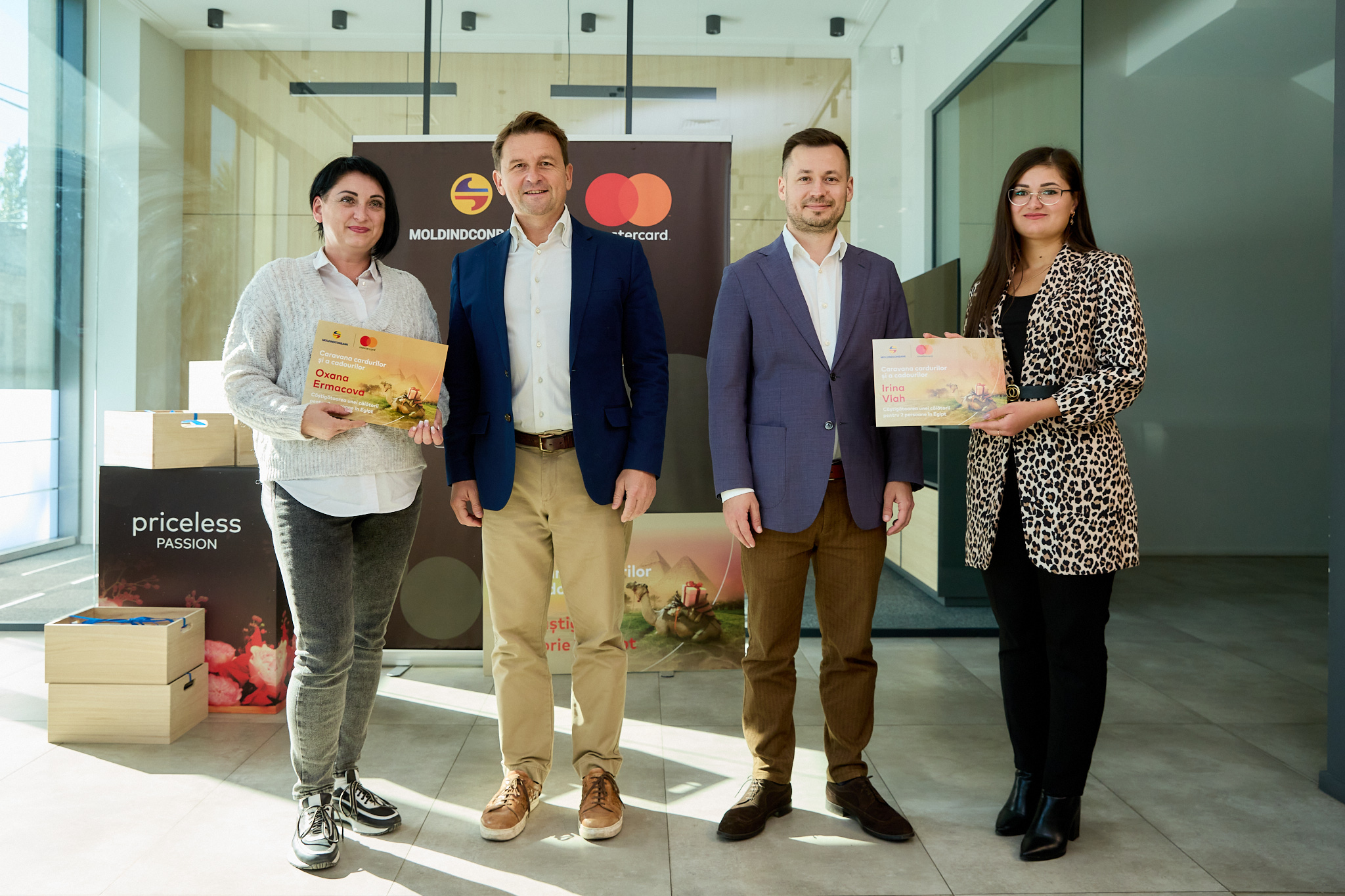 Felicitări celor 23 mari câștigători ai promoției ”Caravana cardurilor și a cadourilor”, organizată de Moldindconbank și Mastercard