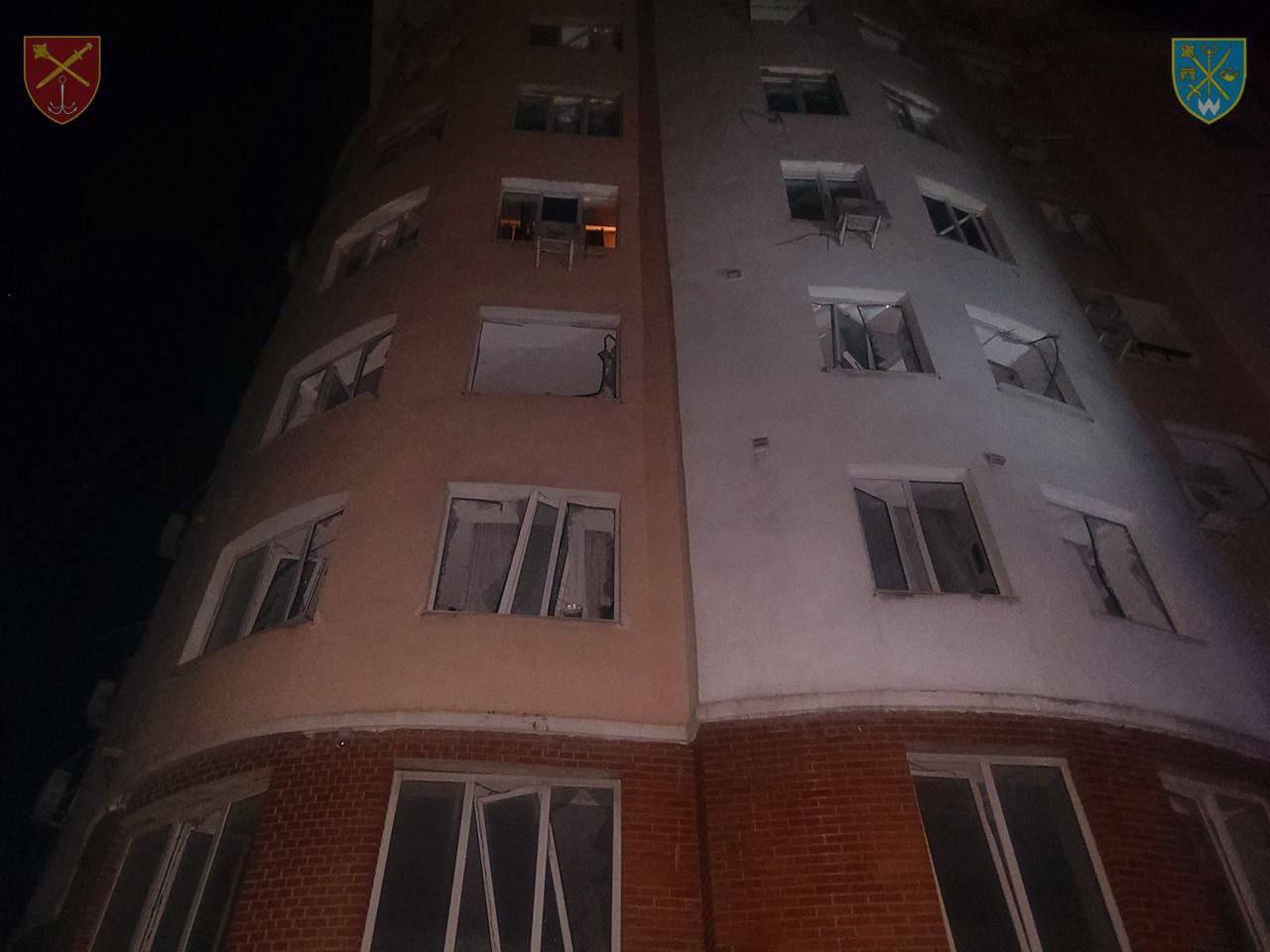 FOTO Regiunea Odesa, atacată cu rachete: O pensiune, silozuri de grâne și blocuri de locuit - avariate