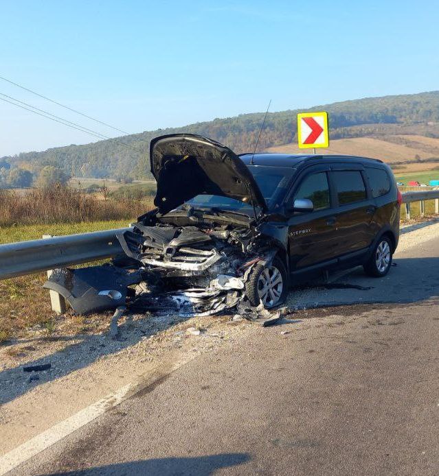 FOTO/VIDEO Accident în lanț la Călărași: Patru persoane, inclusiv un copil, au ajuns la spital, după ce patru mașini s-au ciocnit