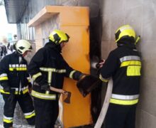 (ФОТО, ВИДЕО) В центре Кишинева загорелся почтовый терминал