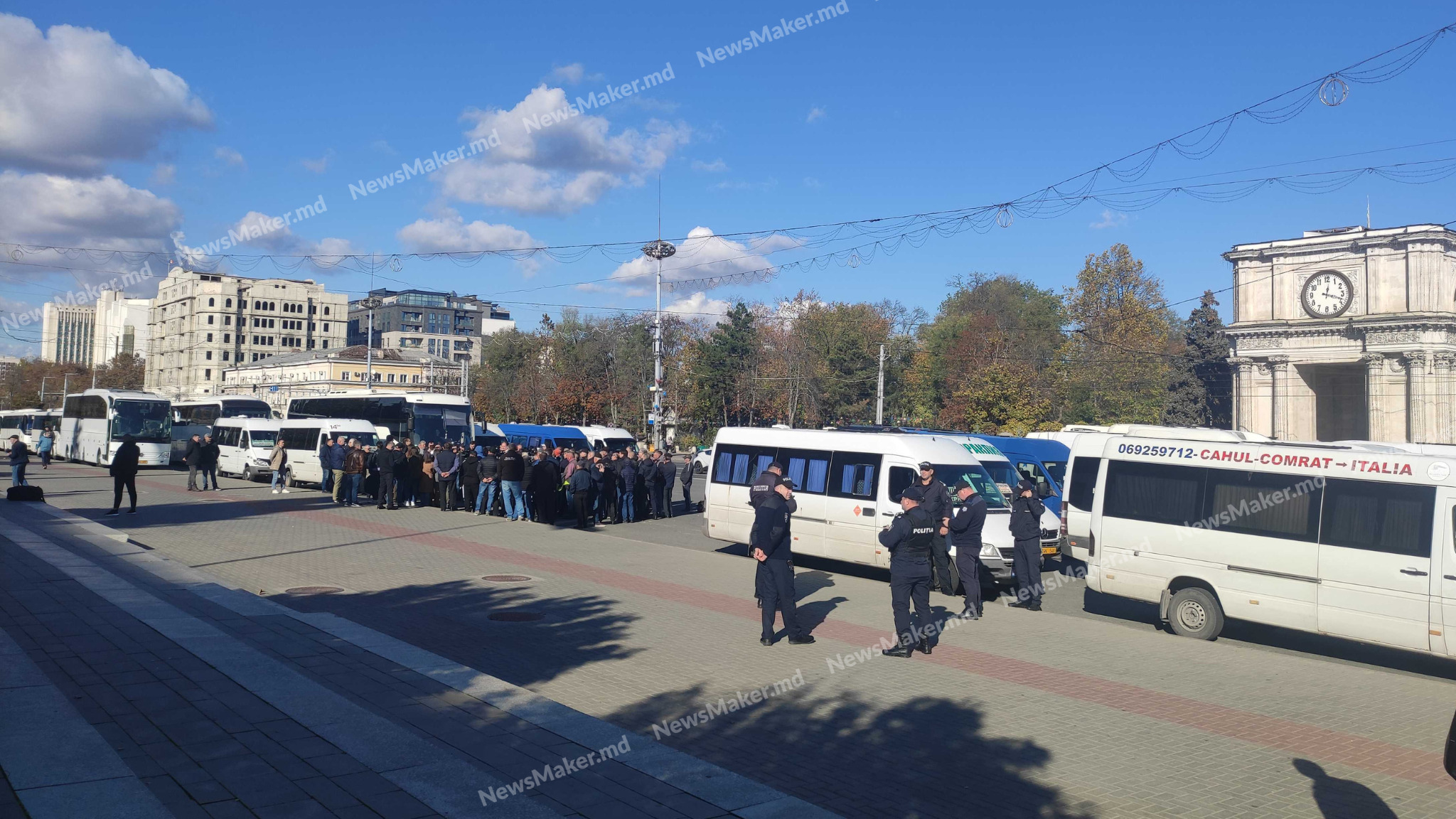 (ФОТО) Транспортники провели протест в центре Кишинева. Чего они требуют?