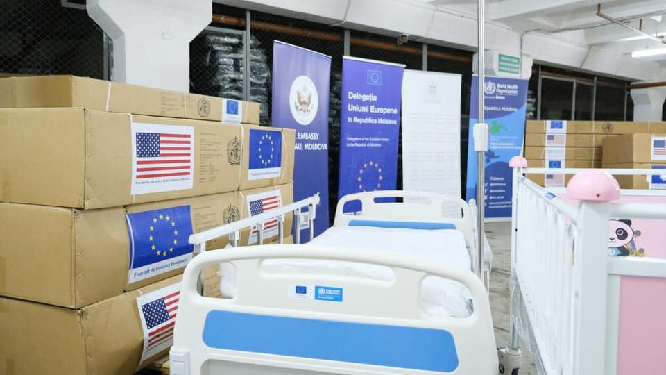Paturi noi pentru copii și adulți ajung, cu ajutorul SUA și UE, în 34 de spitale din țară. Nemerenco: „Aducem mai mult confort și siguranță”