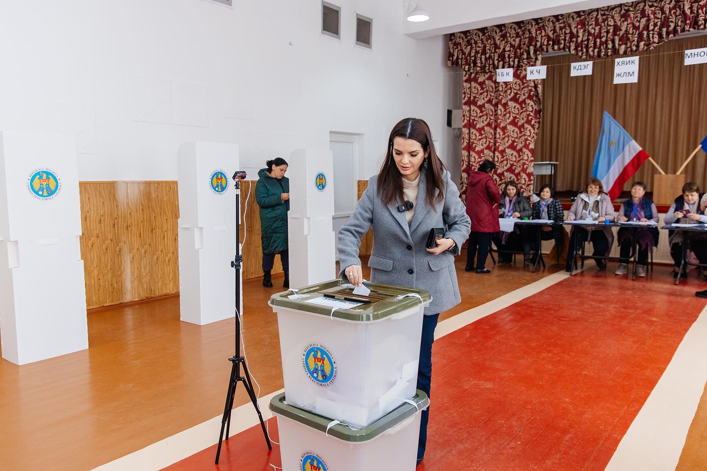 Bașcana Găgăuziei a ieșit la vot și-i îndeamnă și pe alții să o facă. Guțul: „Este singura șansă de a proteja democrația”