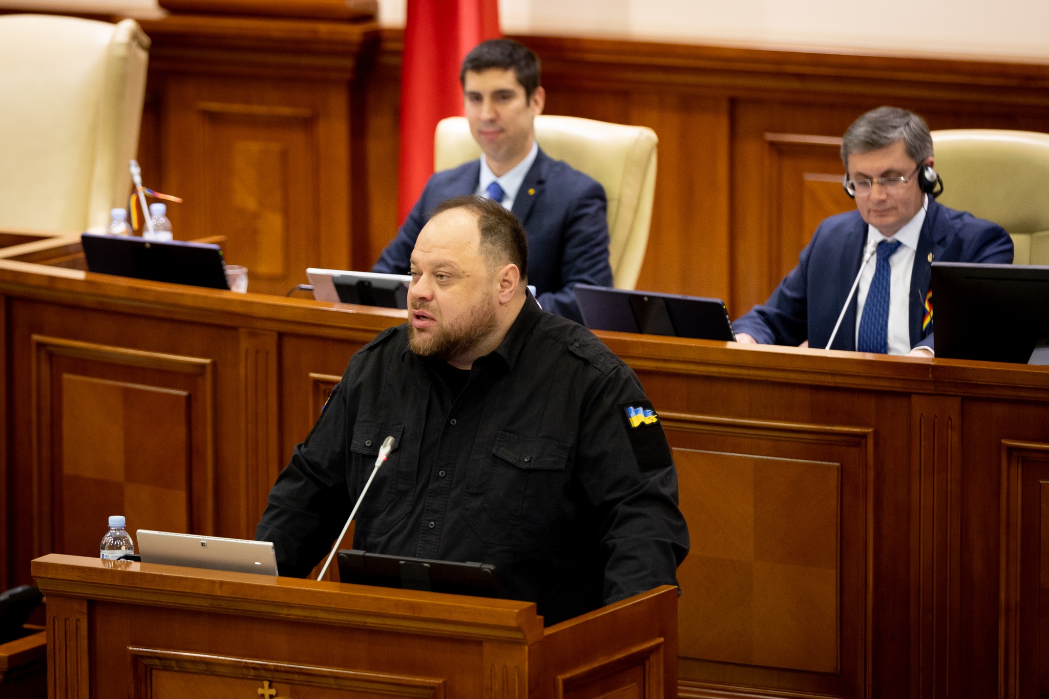 NM Espresso: о выступлении спикера Верховной Рады в парламенте Молдовы, колонке посла ЕС для NM и о госбюджете-2024