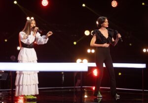 FOTO/VIDEO Moldoveanca Daniela Bejan și Ana Udroiu au scos jurații de la Vocea României la dans, pe piesa „Of, inimioară”. Smiley: „Superb!”