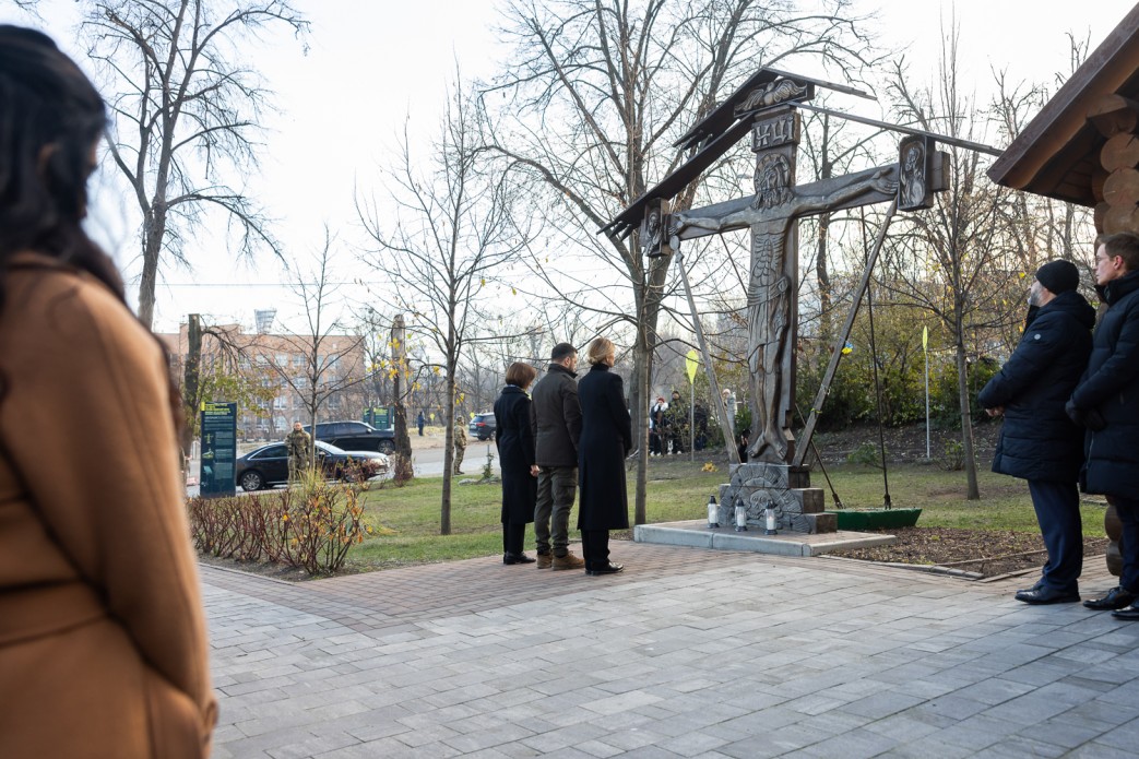 FOTO Maia Sandu efectuează o vizită în Ucraina. Imagini alături de Vladimir Zelenski și soția acestuia 