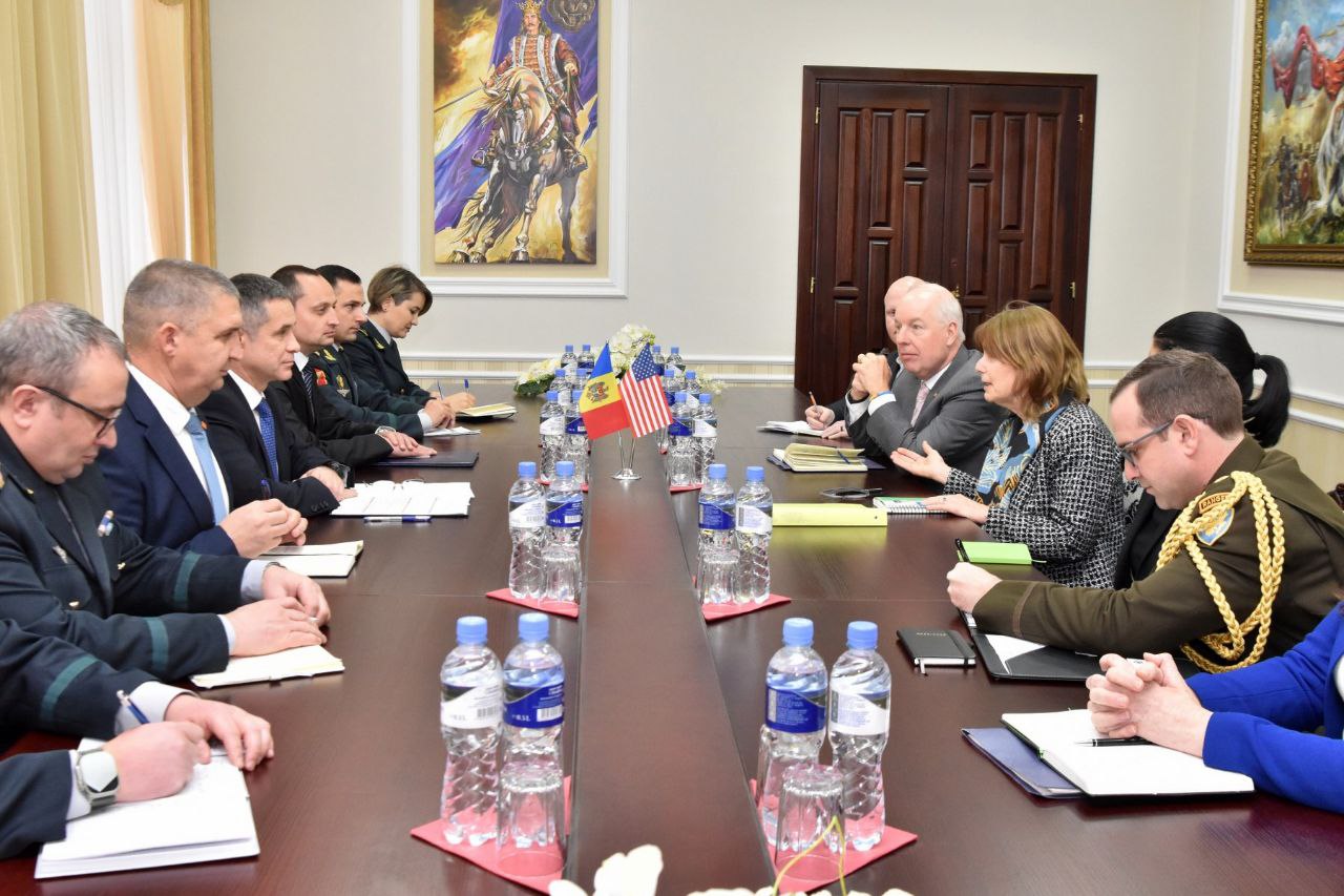 Носатый обсудил с послами США в Молдове и Румынии сотрудничество в области обороны