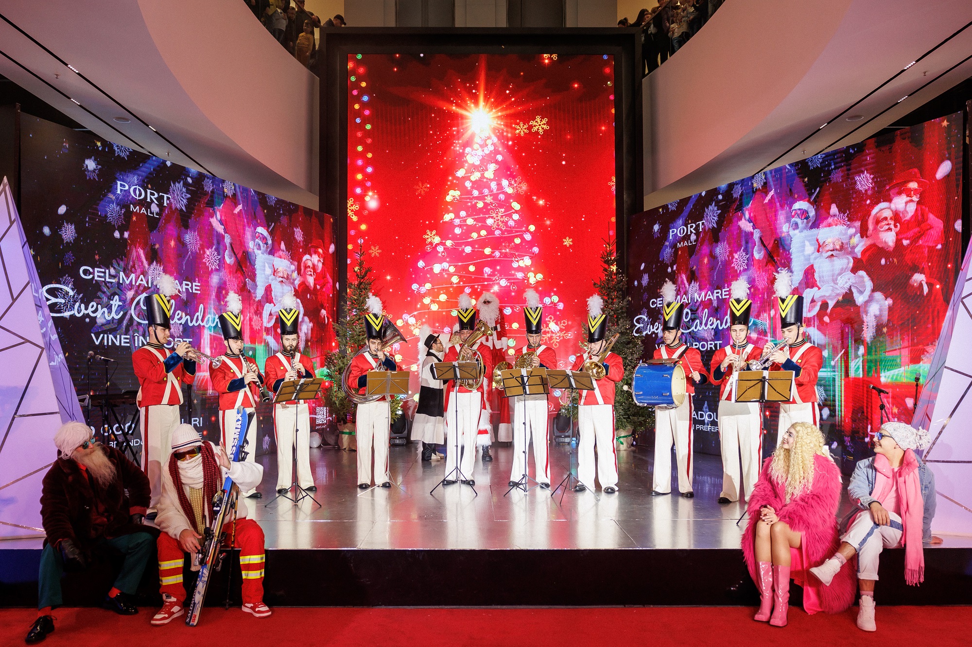 4 Moși Crăciun au ajuns în Port Mall