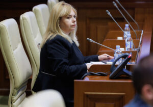 NM Espresso: cine va monitoriza SIS, ce a spus șefa Băncii Naționale despre perspectivele Moldovei și cum a rezolvat Guvernul problema programului prelungit din școli