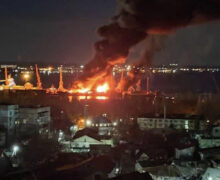 (ВИДЕО) Украина сообщила об ударе по порту Феодосии и уничтожении десантного корабля «Новочеркасск»